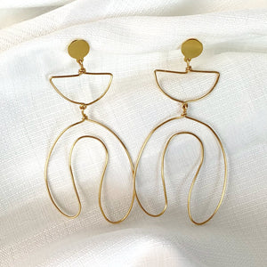 Open image in slideshow, Ari Earring - AIRI Jewelry &amp; Gallery -Earrings
