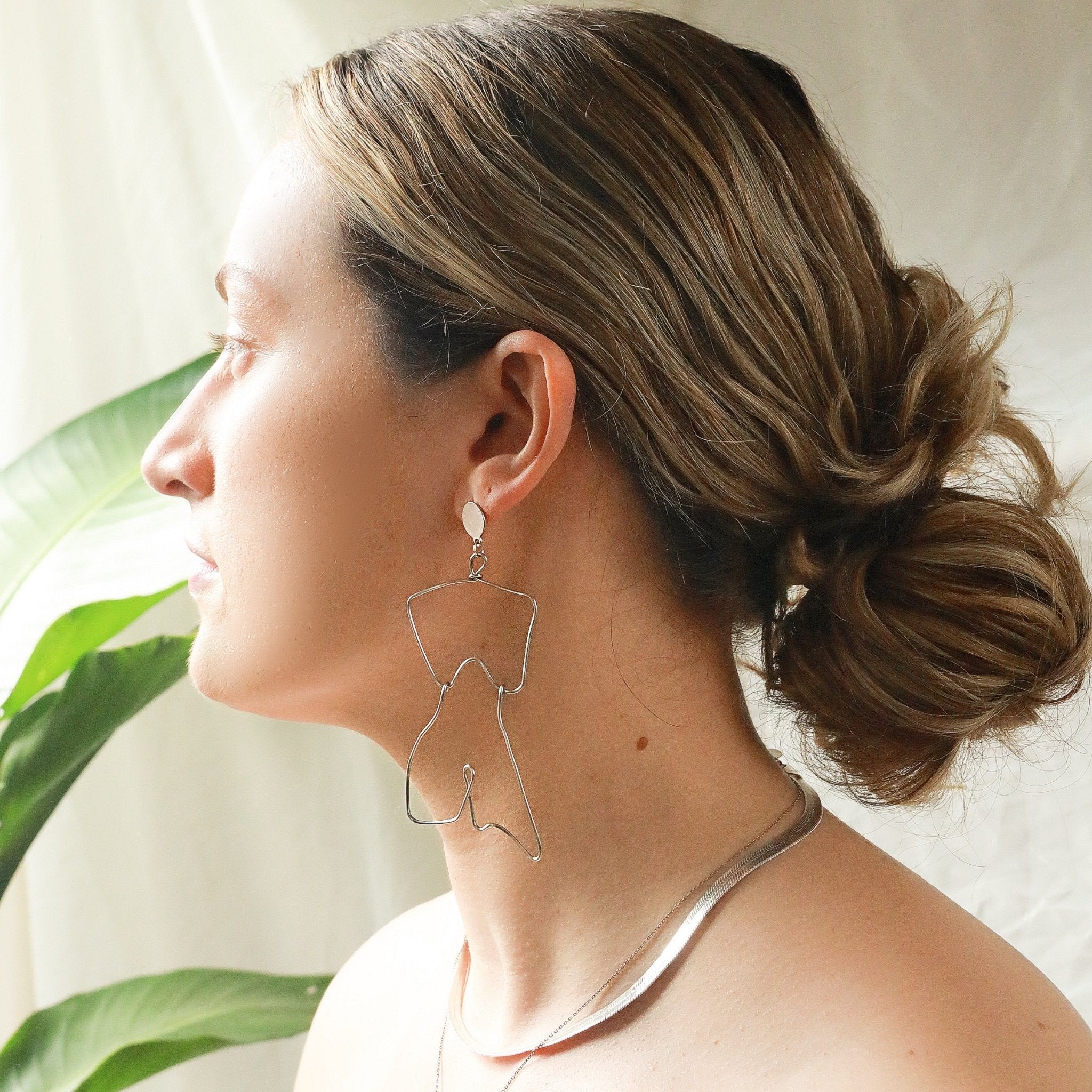 Body-ody Earring - AIRI Jewelry & Gallery -Earrings