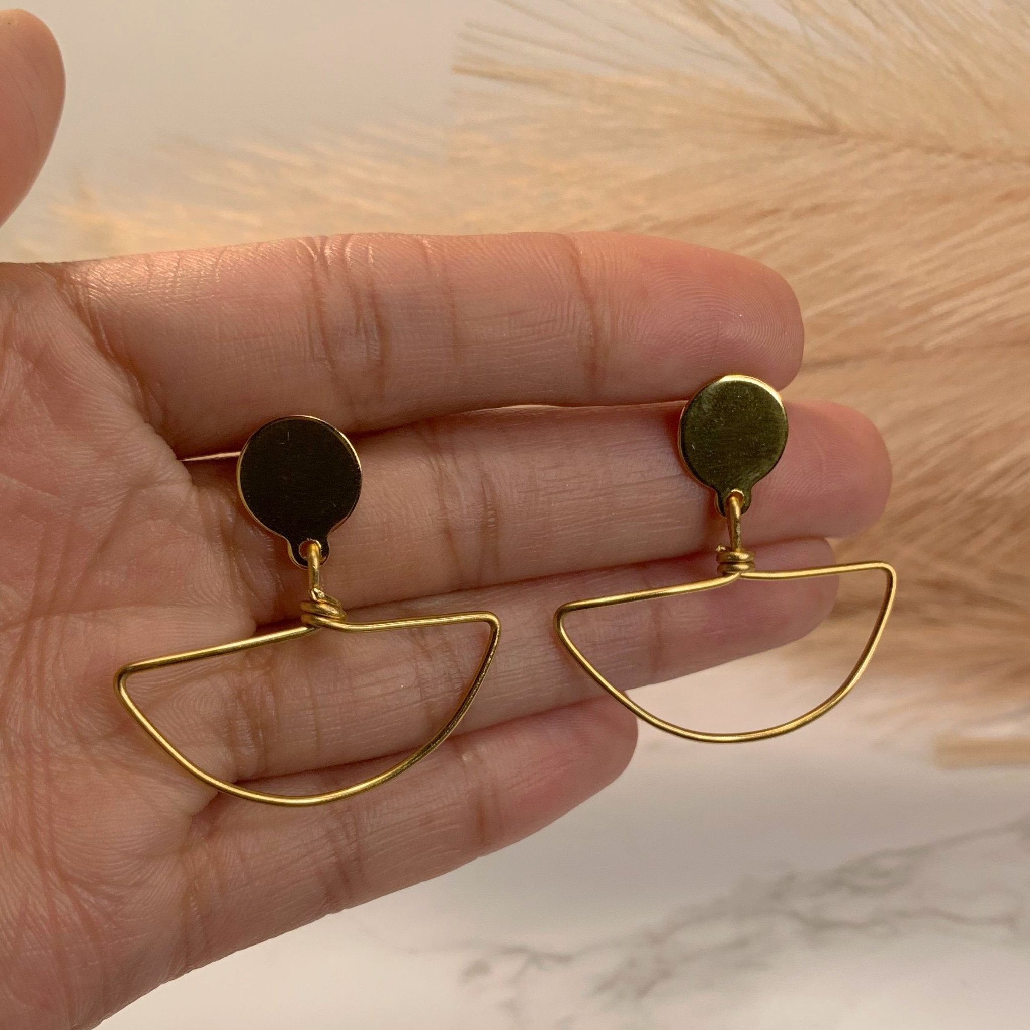 Demi Earring - AIRI Jewelry & Gallery -Earrings