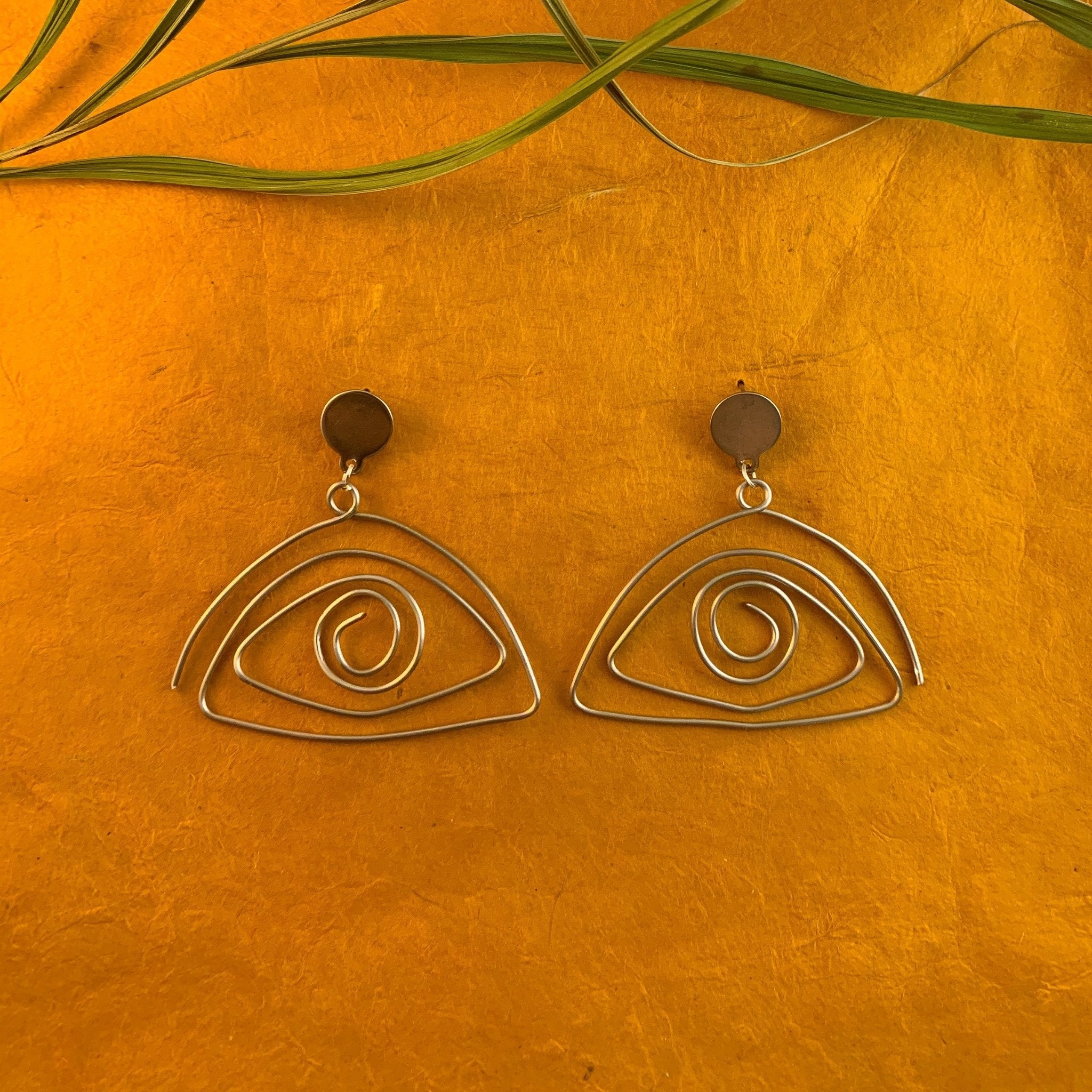 Third Eye Earring Abstract Femme Wire Earrings – AIRI Jewelry