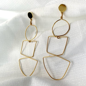 Open image in slideshow, Trinity Earring - AIRI Jewelry &amp; Gallery -Earrings
