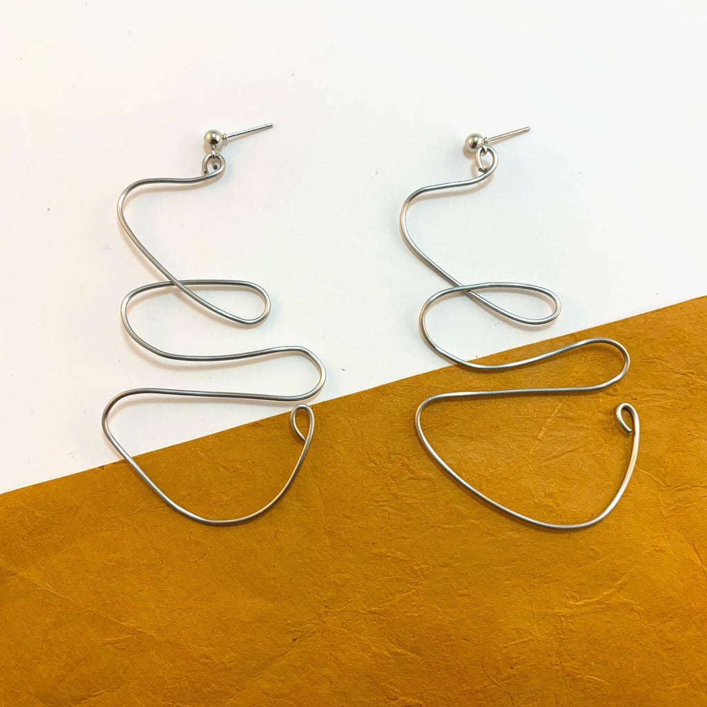 Wavy Earring - AIRI Jewelry & Gallery -Earrings